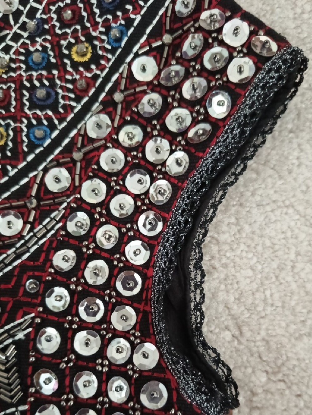 Zara Maroon Geometric Sequin & Beaded Crop Top - sz. Med - Picture 7 of 14